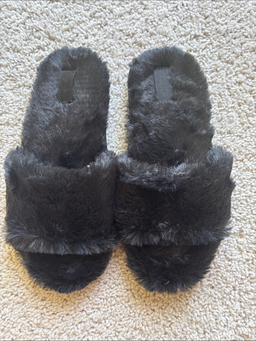 VICTORIA'S SECRET PINK SOFT PLUSH FAUX FUR SLIPPERS SLIDES-M NWOT